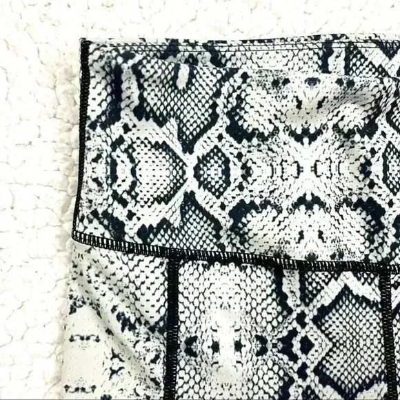 High Waisted Yoga Pants V Cross Waist Side Pocket Tummy Control Workout Legging - Picture 7 of 16